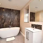 5 Bed In Oc-81390 Ferienhaus *