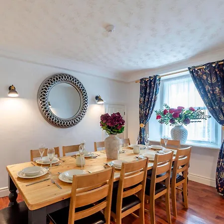 5 Bed In Yorkshire Dales 81390 *